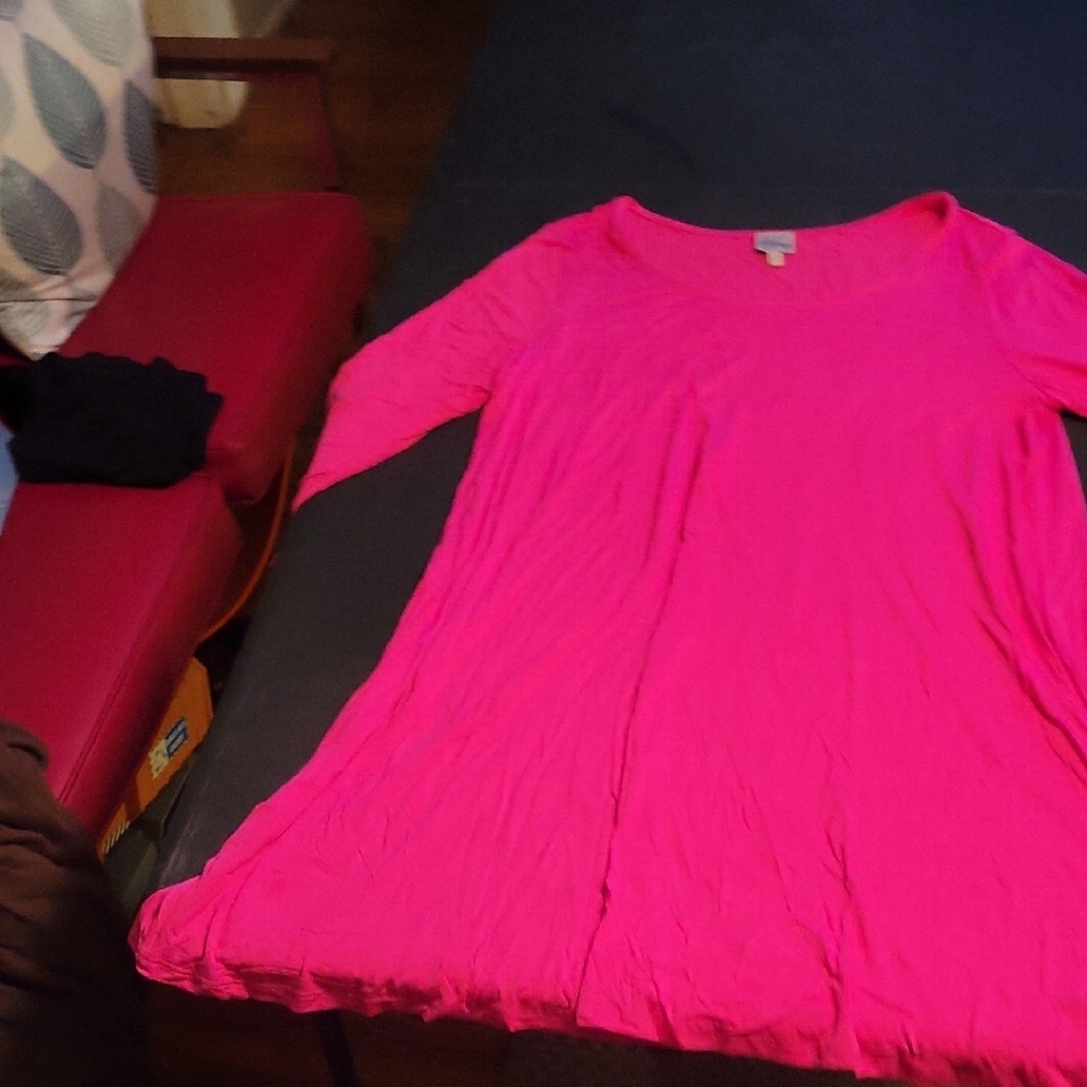 Como Vintage Fuchsia Top